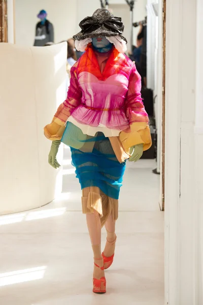 Look 7